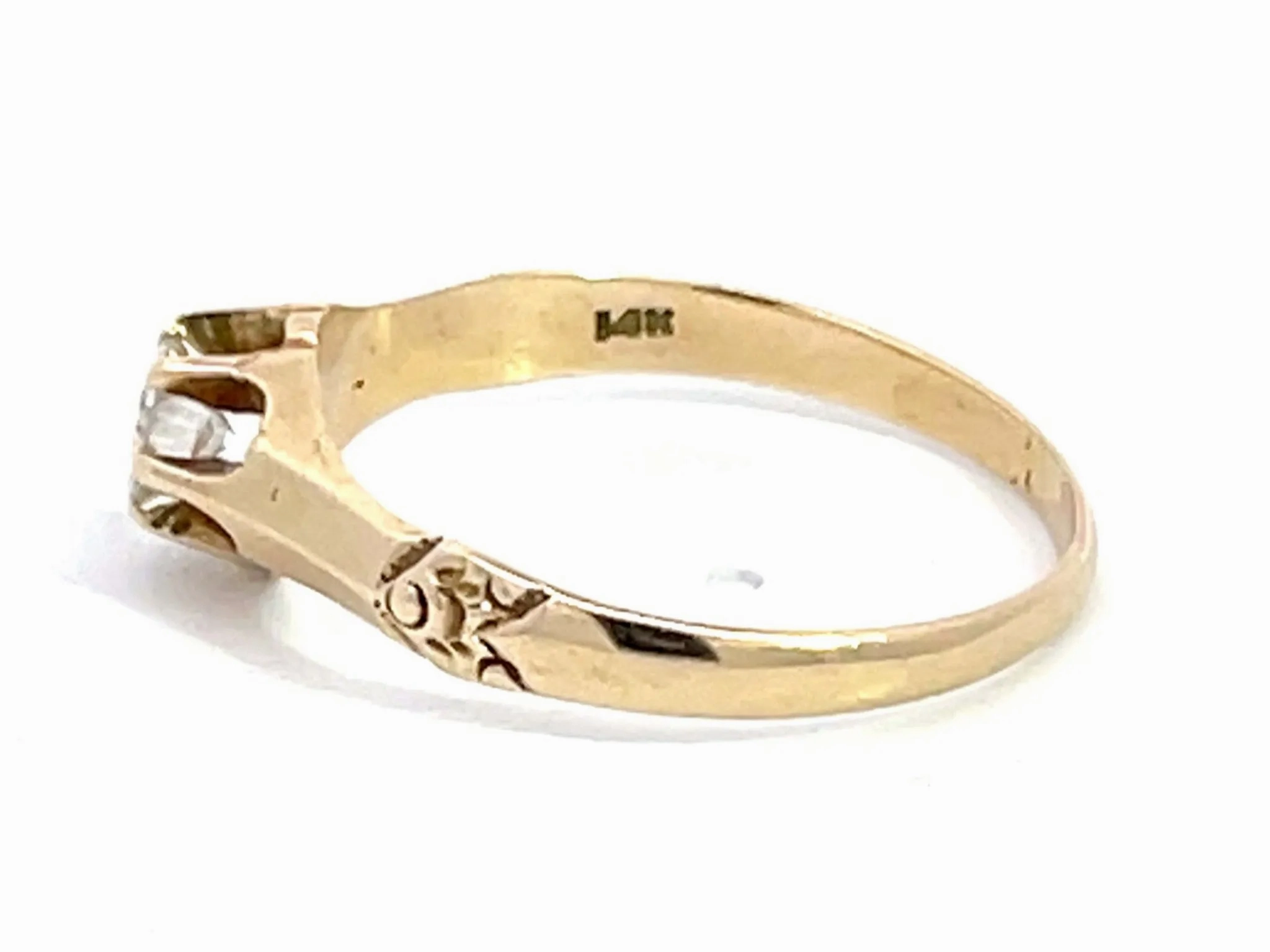 Vintage Solitaire Diamond Ring in 14k Yellow Gold