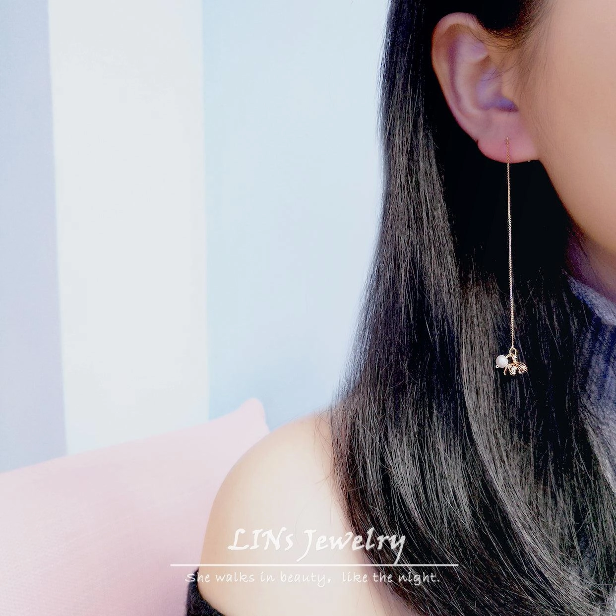 Water Lily Three-dimensional Lotus Pearl Bag Gold Ear Clip