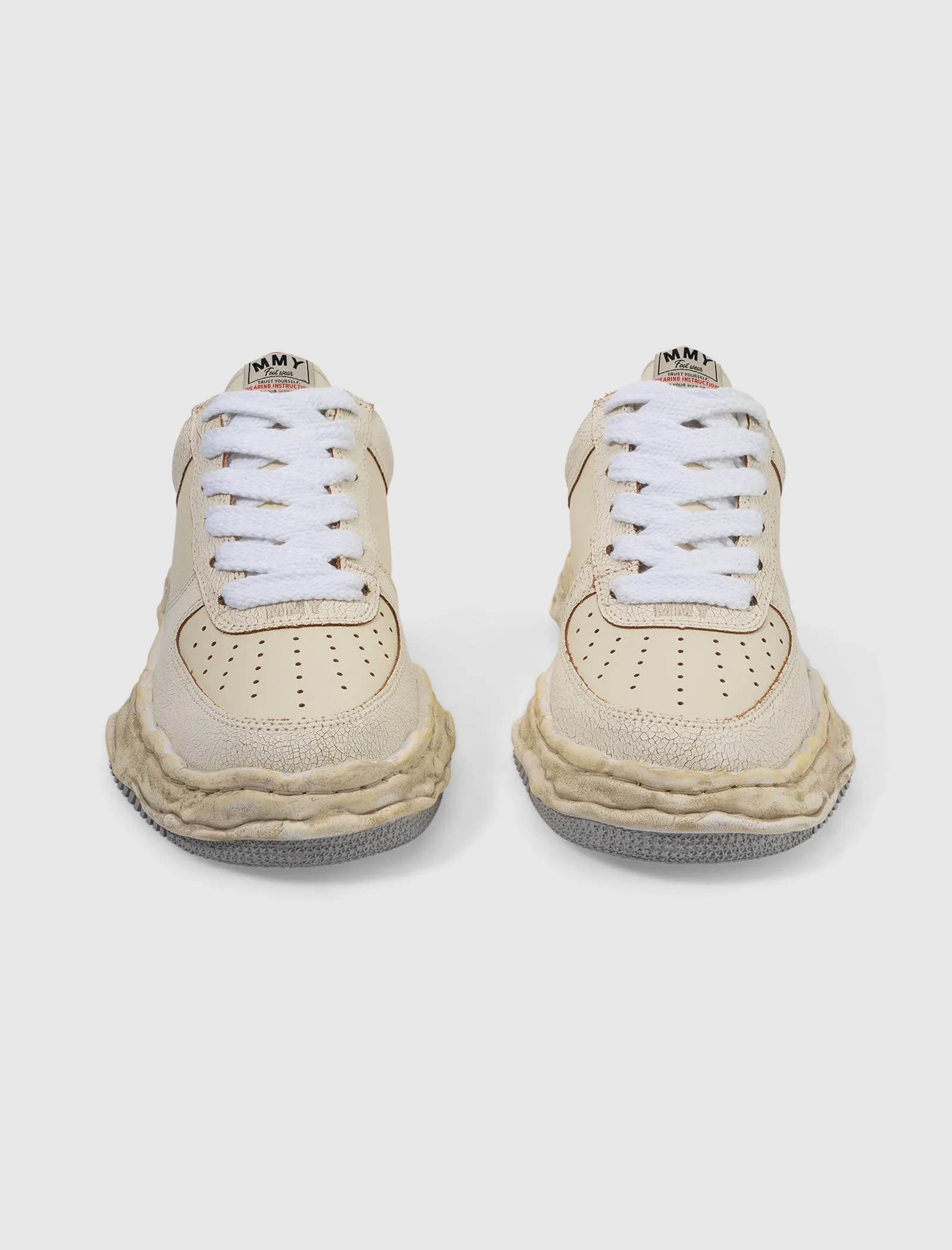 WAYNE LOW TOP SNEAKER AUS GECRACKTEM LEDER 