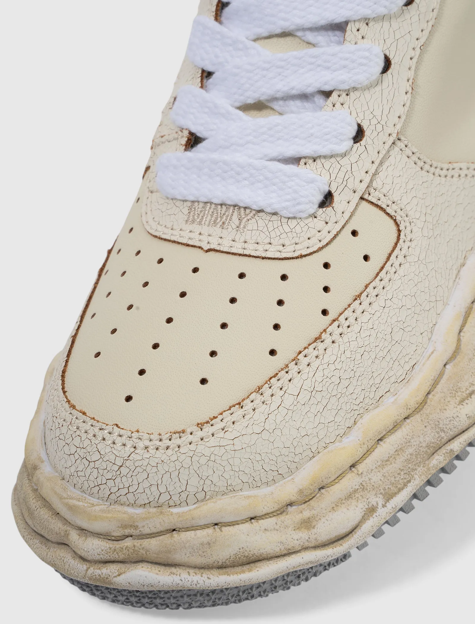 WAYNE LOW TOP SNEAKER AUS GECRACKTEM LEDER 