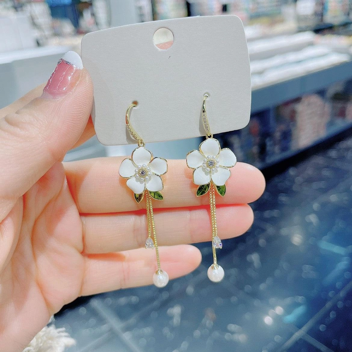 White Flower Tassel Pearl Long Earrings