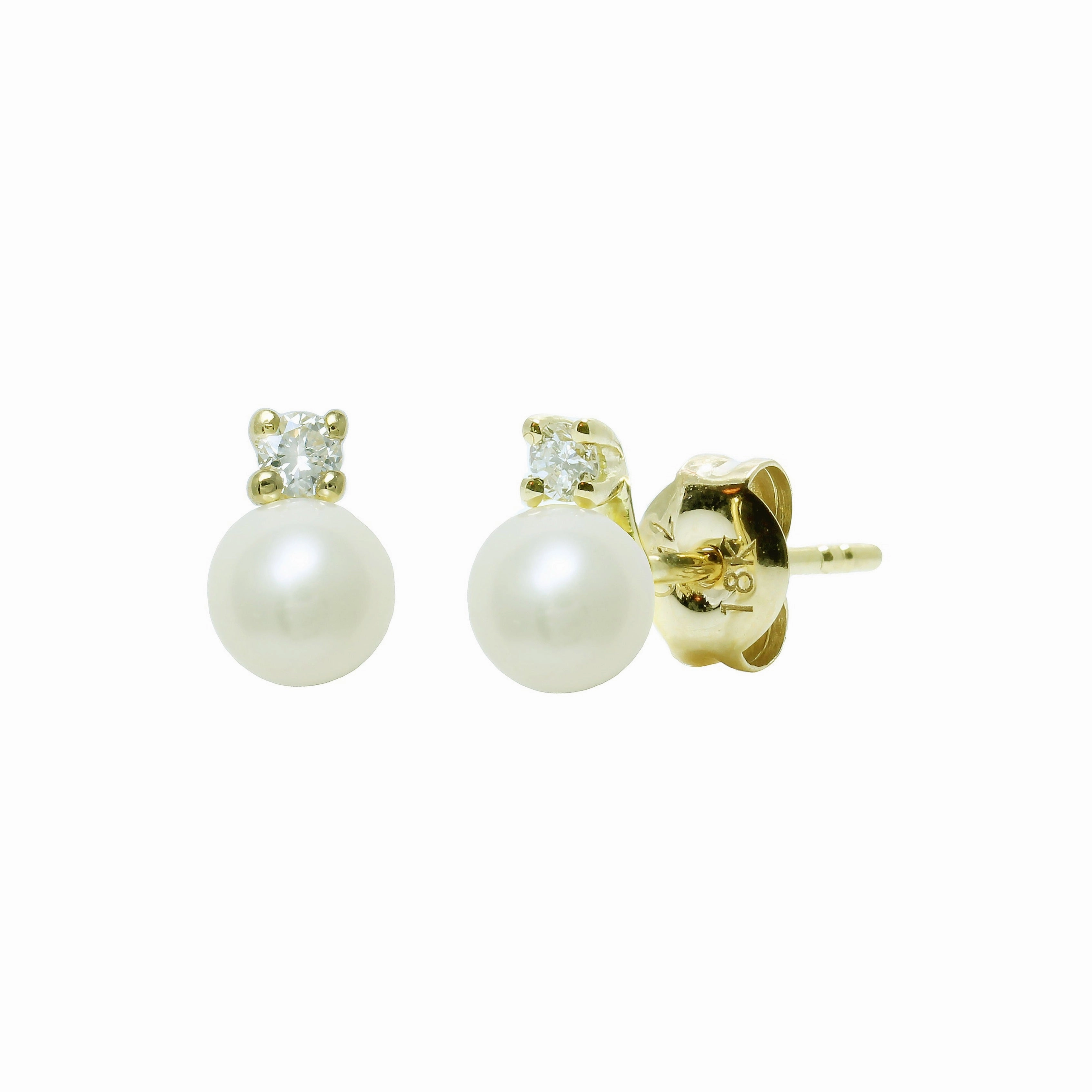 White Freshwater Pearl & Diamond 18ct Yellow Gold Stud Earrings texture-pearl  