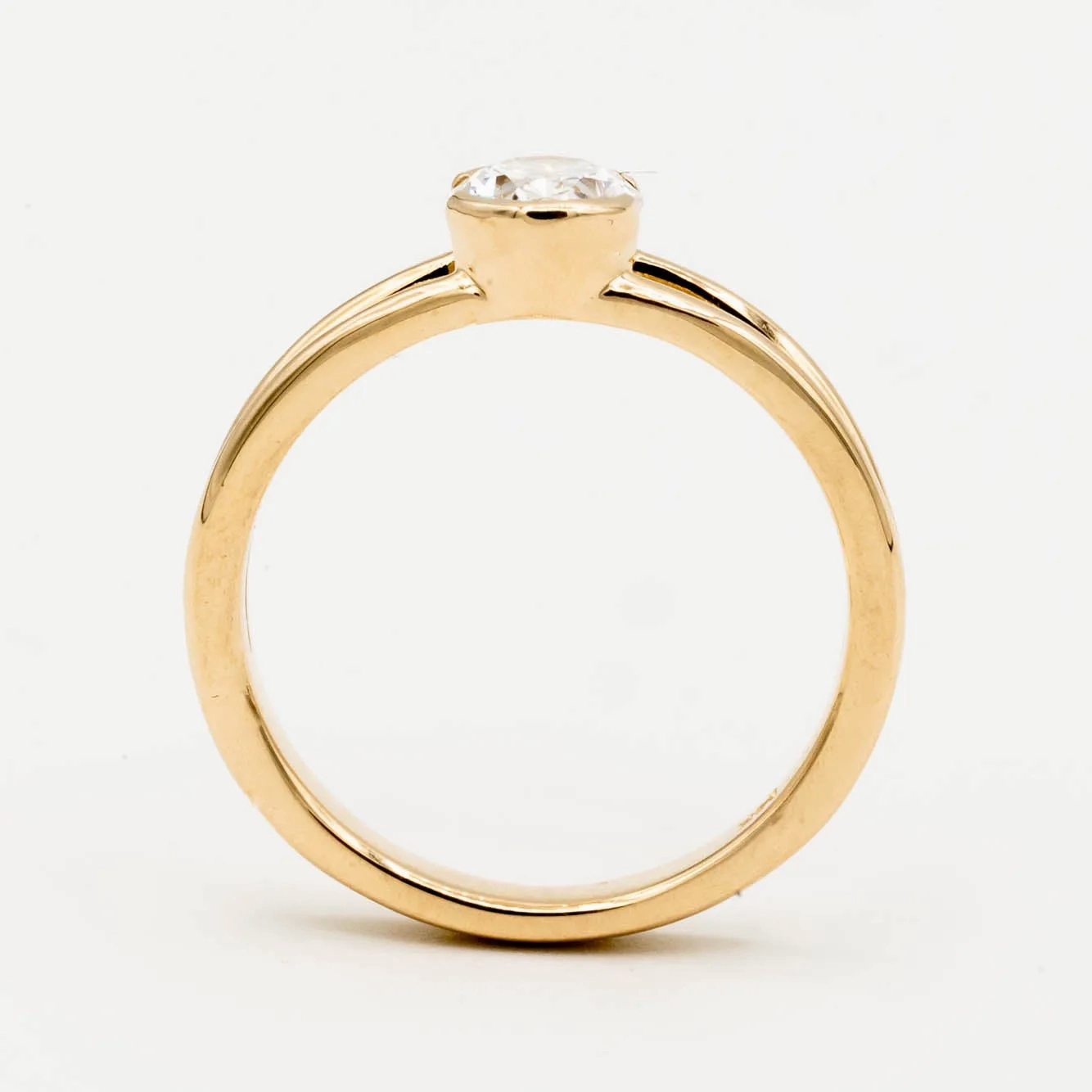Willow Engagement Ring | 1.01ct Oval Lab-Grown Diamond | 14k Yellow Gold