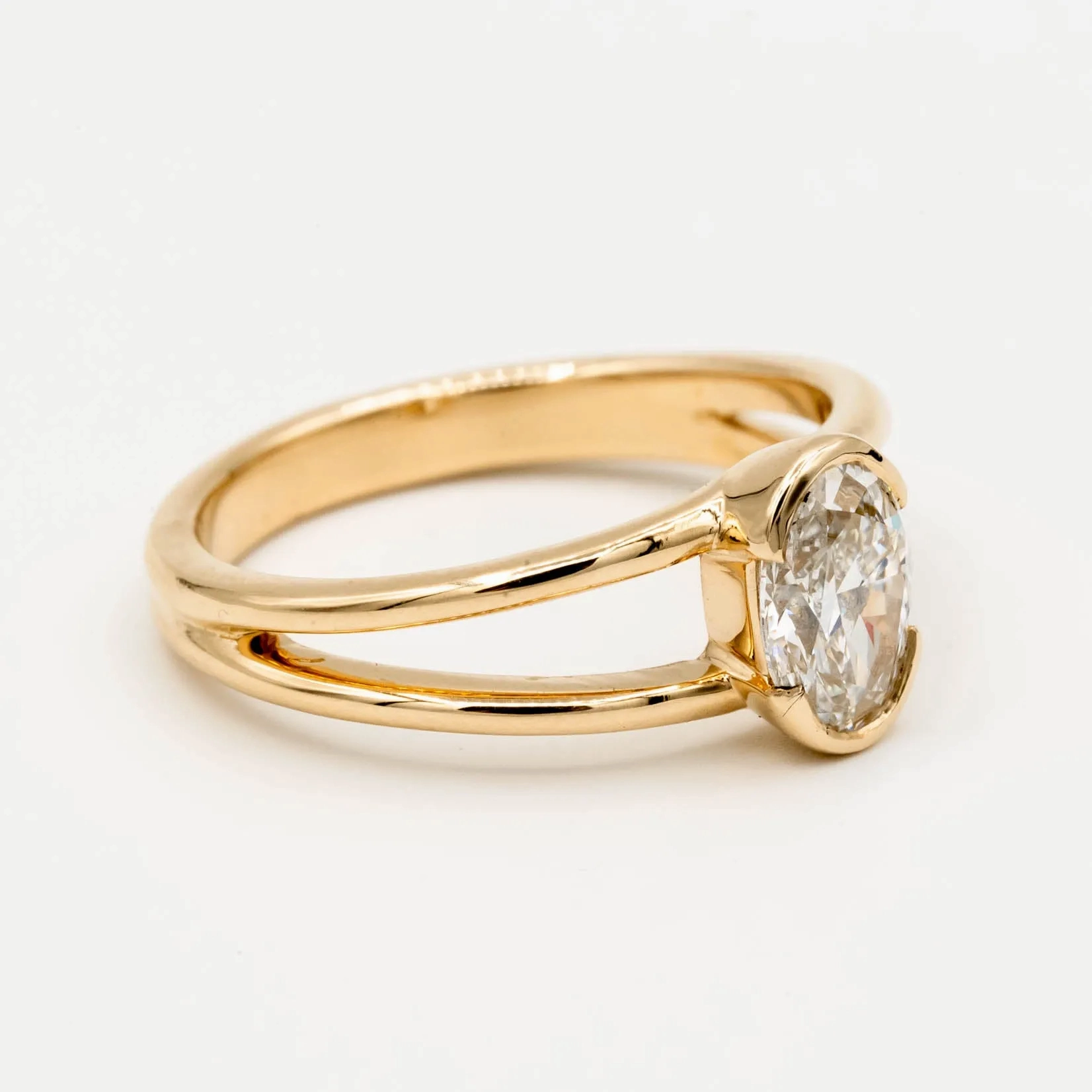 Willow Engagement Ring | 1.01ct Oval Lab-Grown Diamond | 14k Yellow Gold