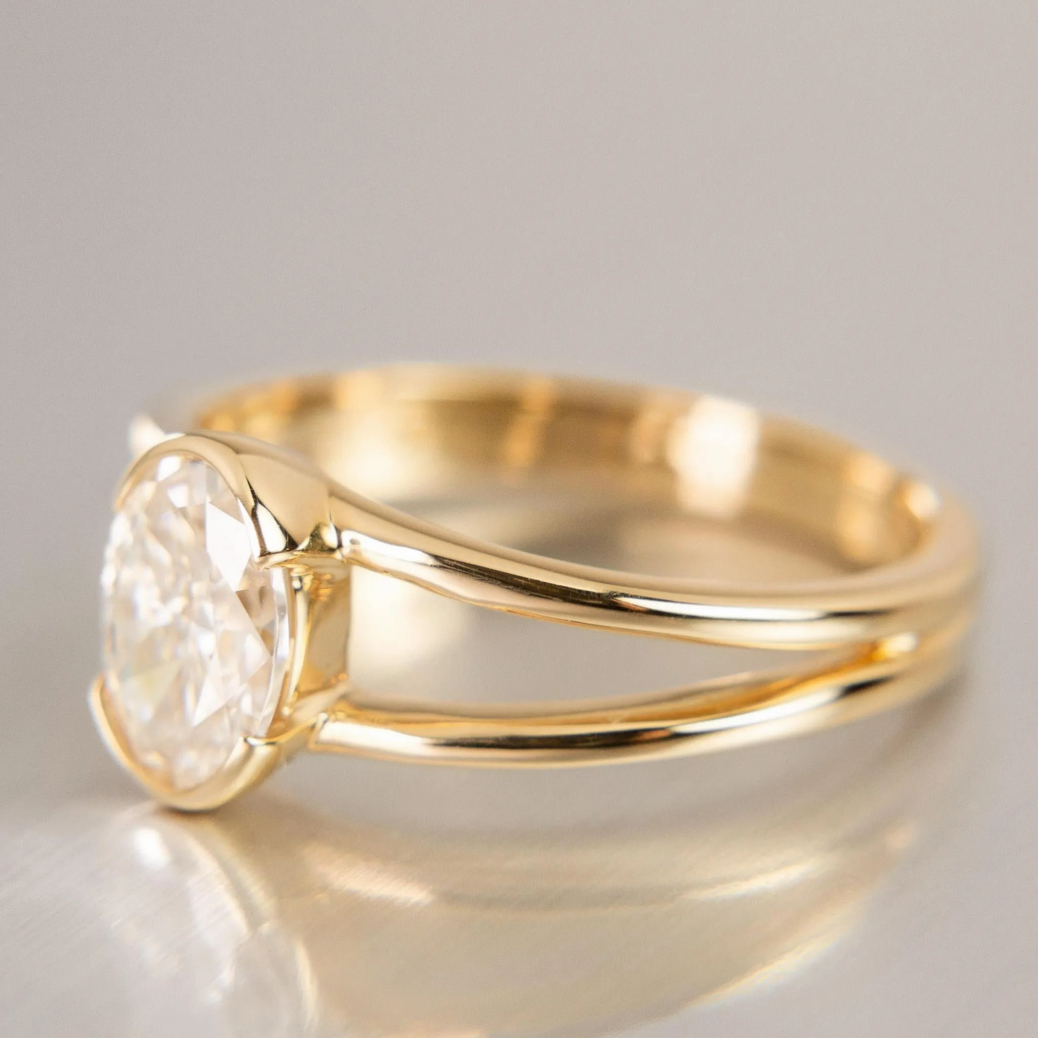 Willow Ring with Moissanite