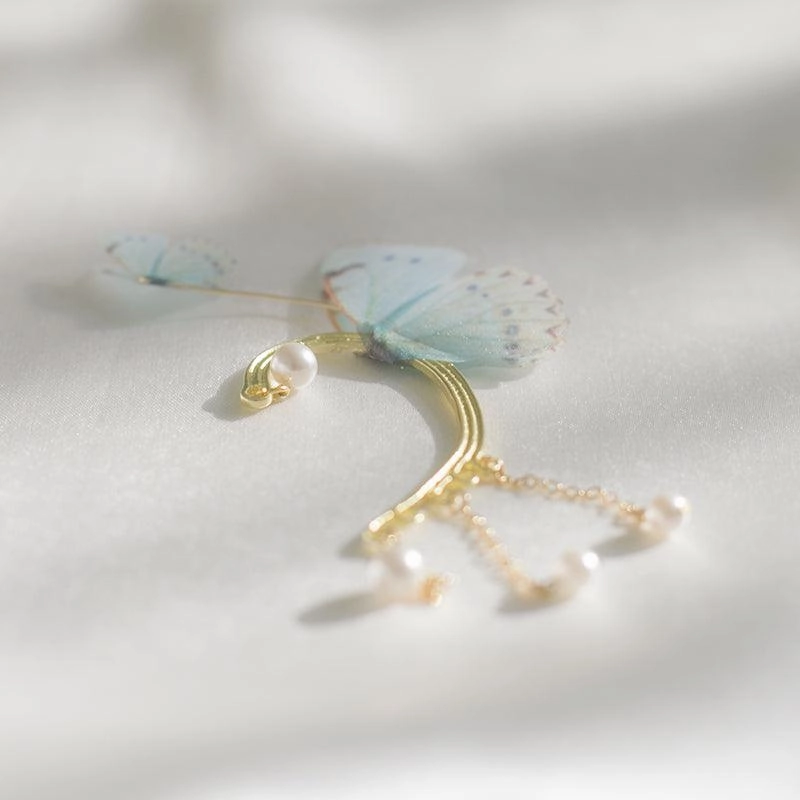 Women's Crystal Pearl Flowing Butterfly Earrings