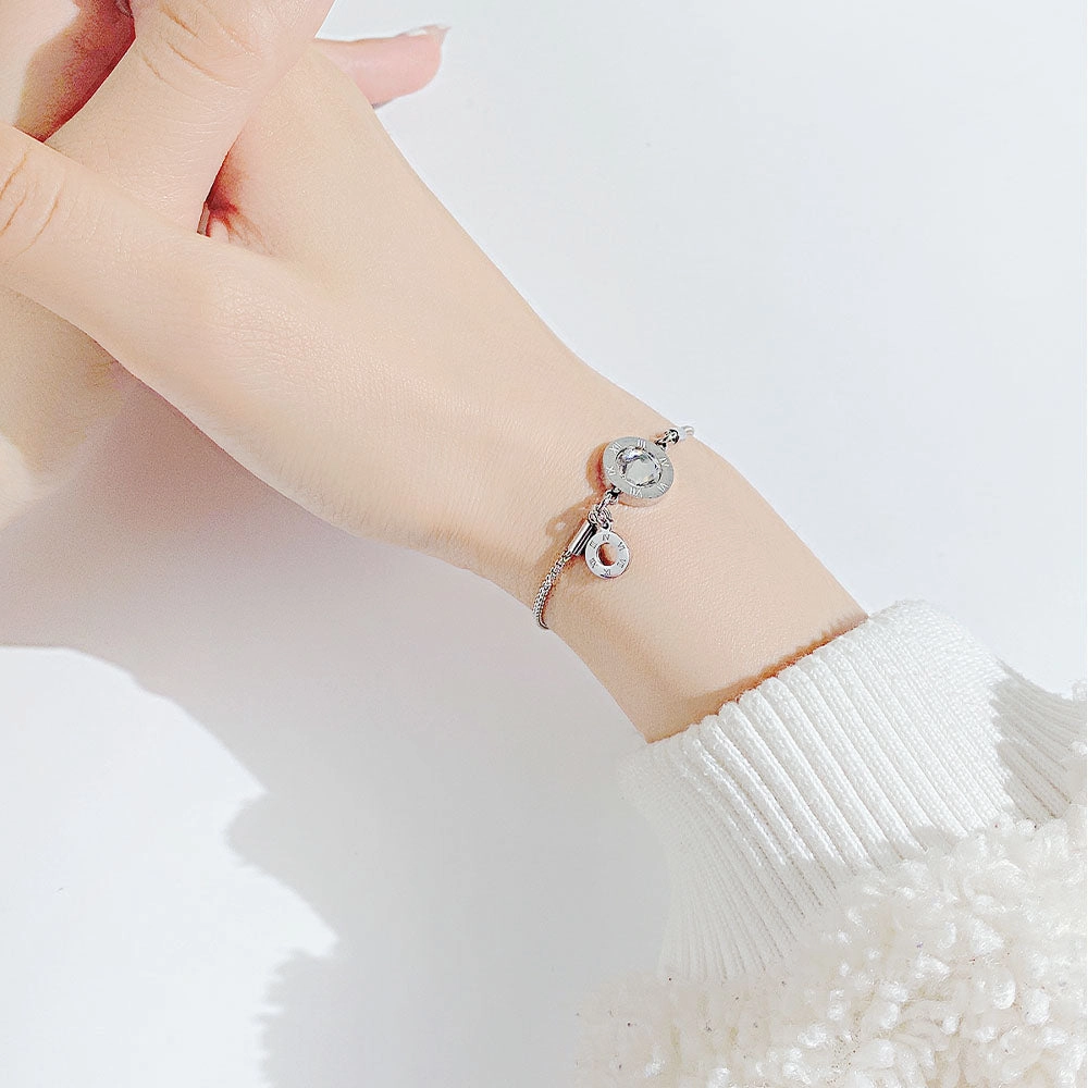 Women's eternal bracelet