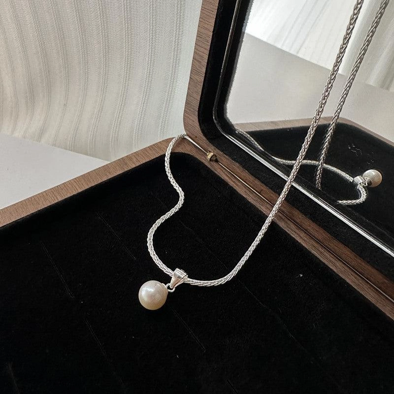 Women's Fashion Personality Pearl Necklace Simple