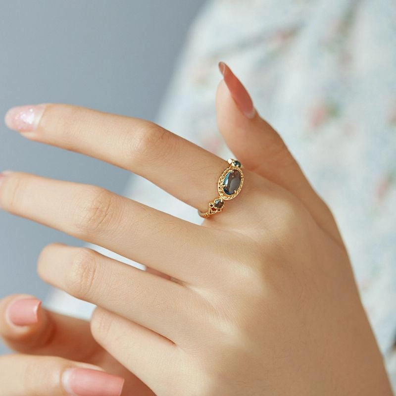 Women's Fashion Personality Vintage Topaz Ring