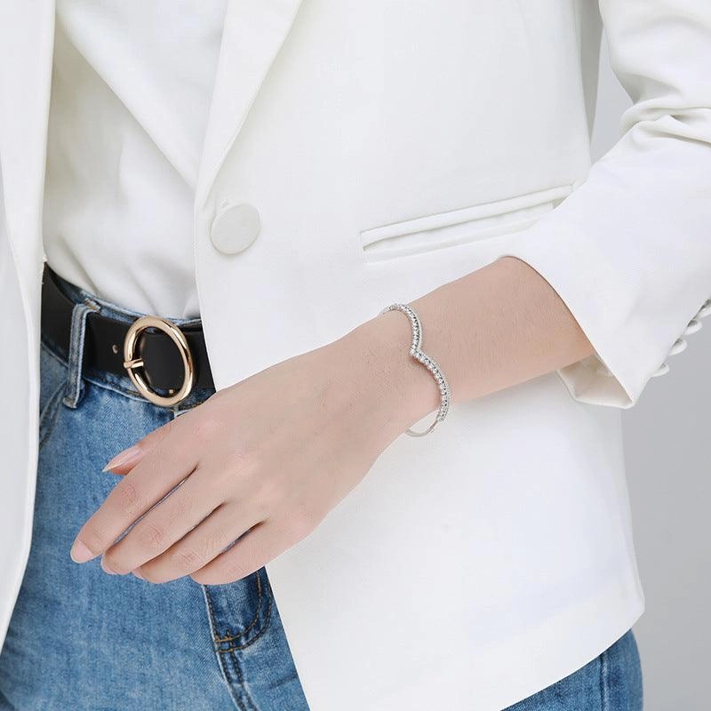 Women's Fashion Silver V-Shaped Crown Bracelet