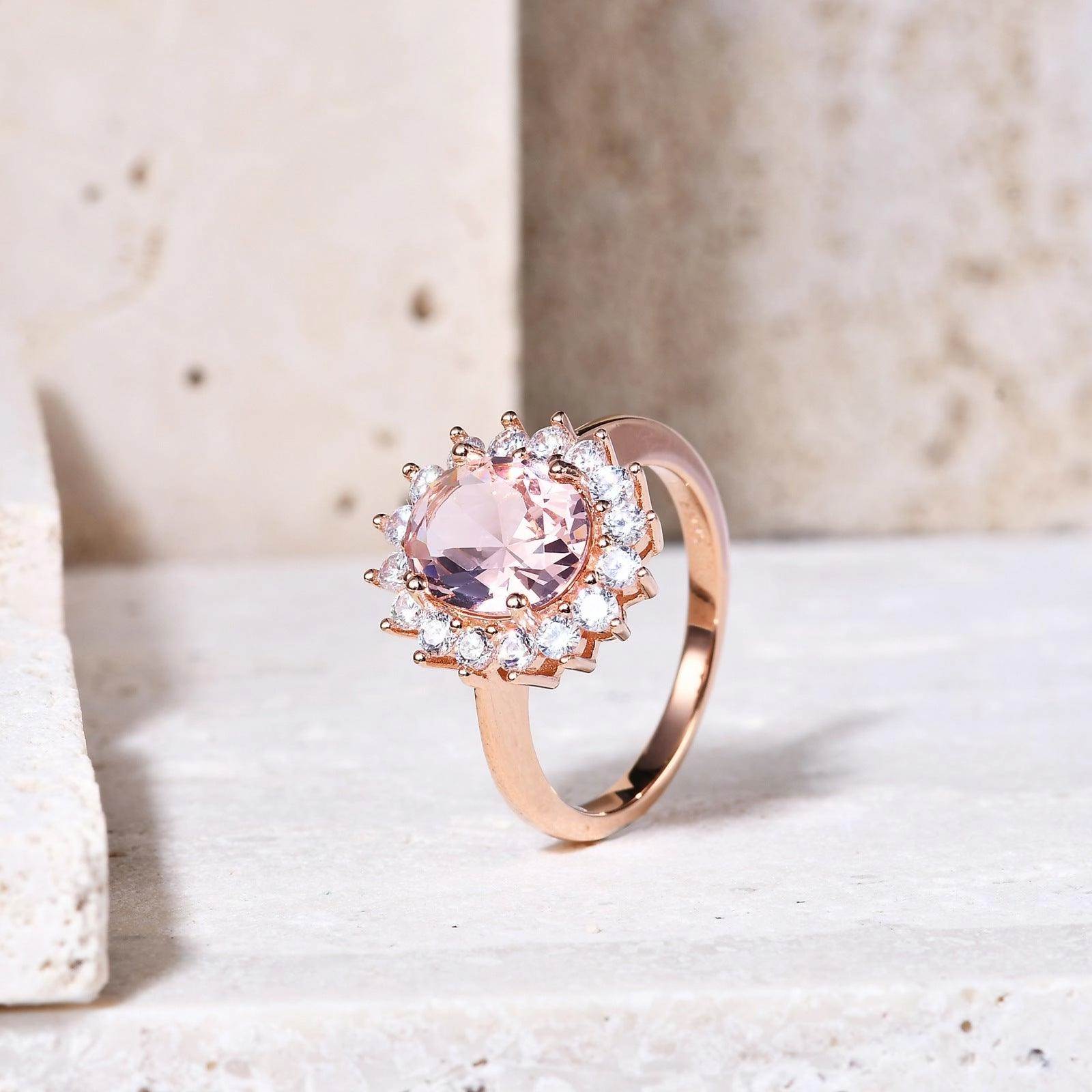 Women's Fashion Simple Ring Inlaid With Gem