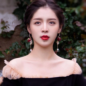 Women's Fashion Vintage Rose Earrings 