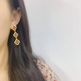 Women's Fashionable Airy Floral Four Leaf Clover Earrings 