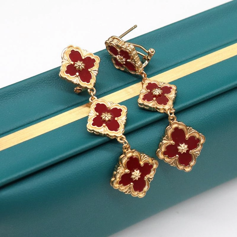 Women's Fashionable Airy Floral Four Leaf Clover Earrings