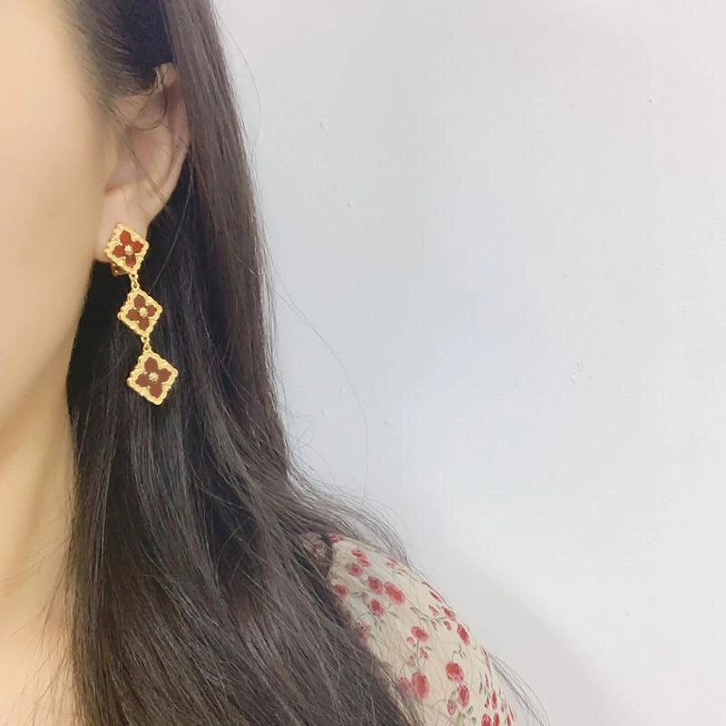 Women's Fashionable Airy Floral Four Leaf Clover Earrings 