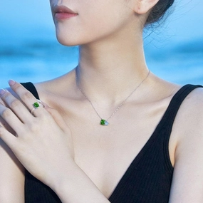 Women's High Quality Super Shiny Inlaid Sterling Silver Necklace 