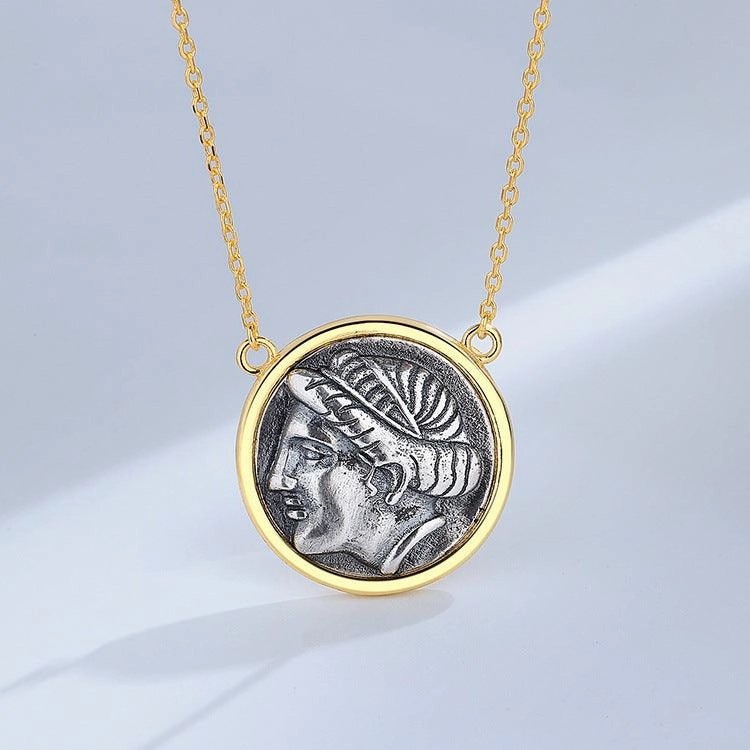Women's Simple And Luxury Necklace Ornament