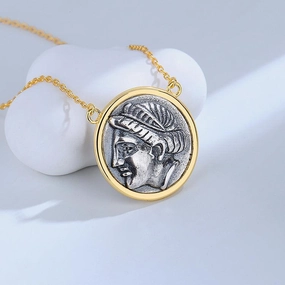 Women's Simple And Luxury Necklace Ornament 