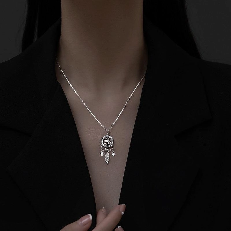 Women's Simple Temperament Sterling Silver Dreamcatcher Puff Energy Sweater Chain