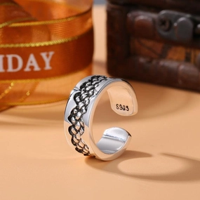 Women's Vintage Sterling Silver Chain Ring 