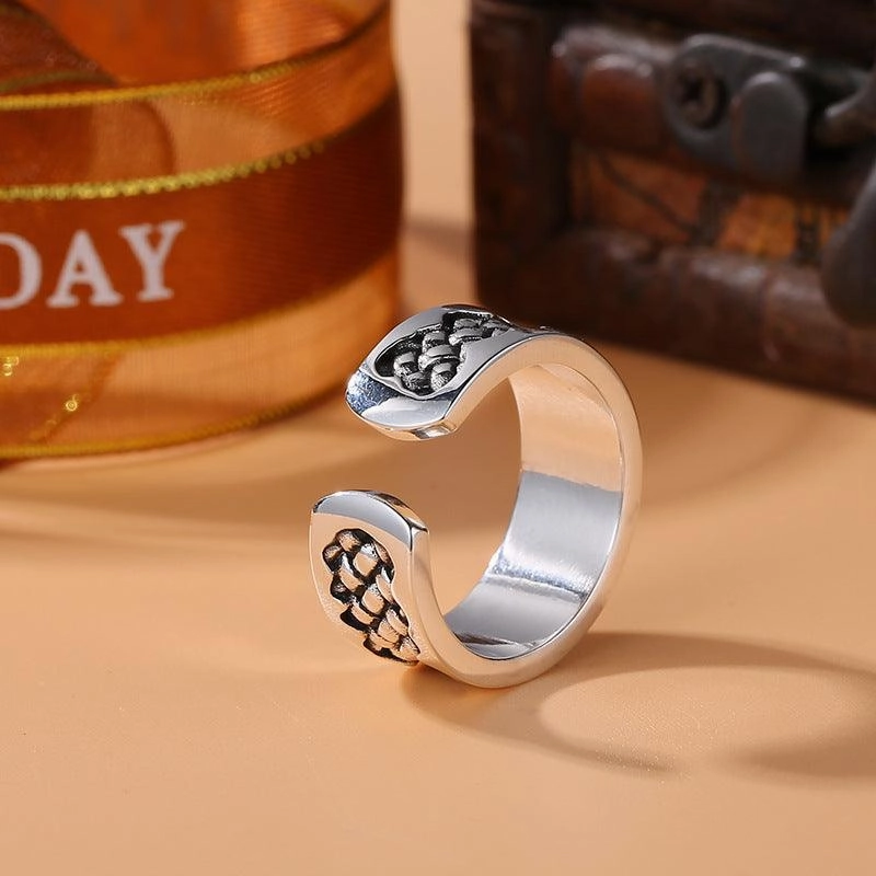 Women's Vintage Sterling Silver Chain Ring