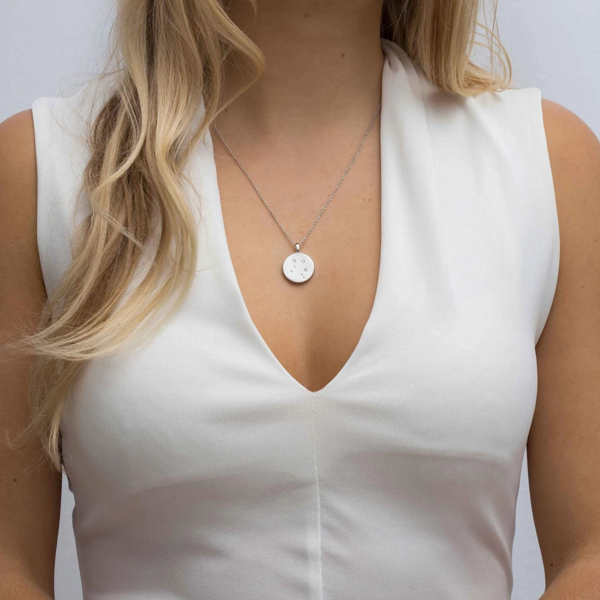 Zodiaco Pisces Silver Necklace w. White Zirconias